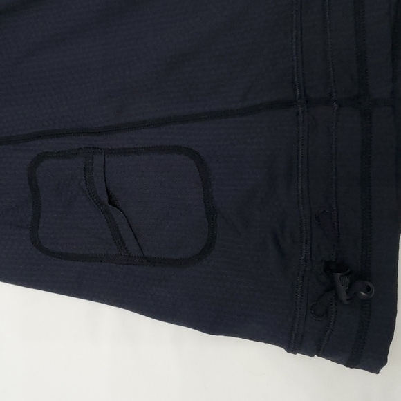 Lululemon pleated loose fit black size 6 tank - Picture 3 of 7